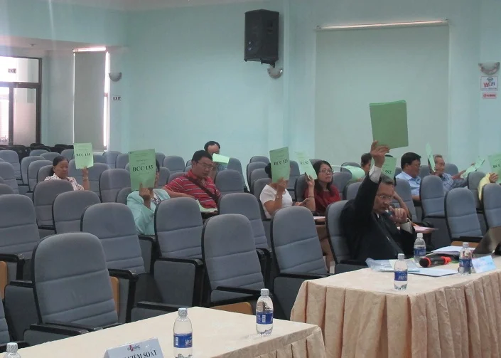 C&Aacute;C CỔ Đ&Ocirc;NG THAM DỰ V&Agrave; THAM GIA BIỂU QUYẾT